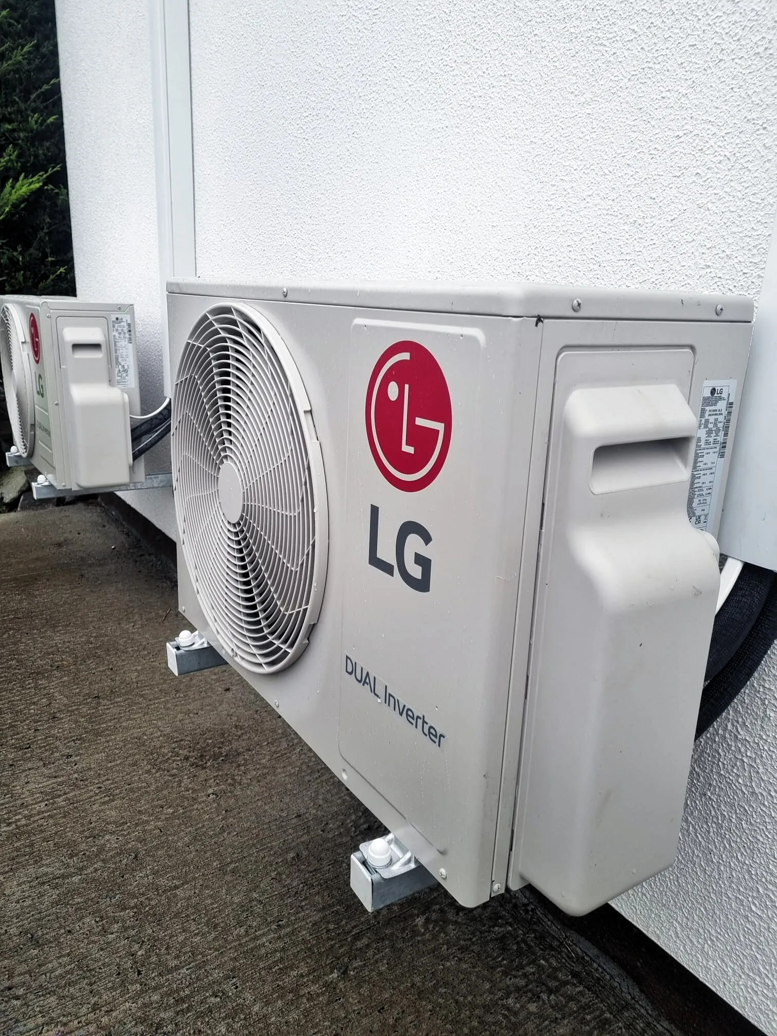 LG Dual Inverter outdoor unit